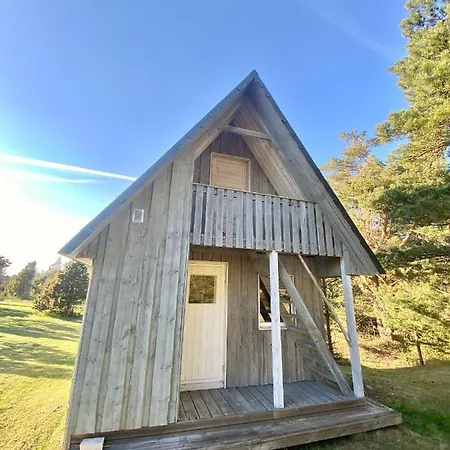 Maenniliiva Puhkemaja HIIUMAA