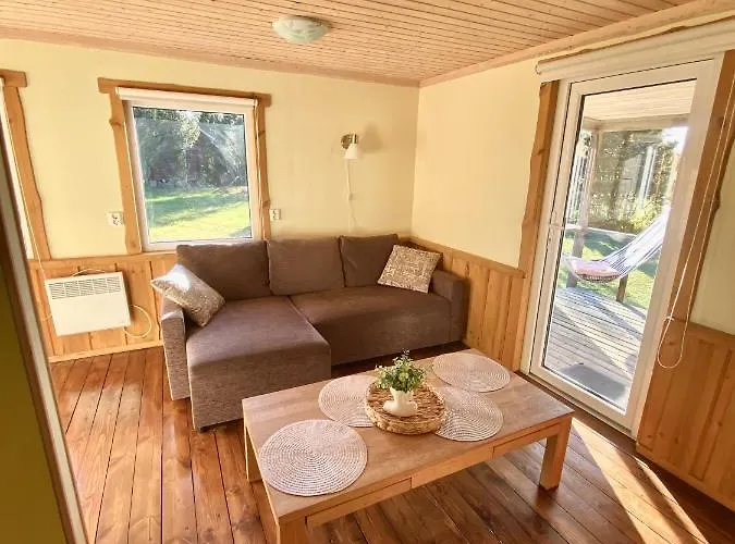 Maenniliiva Puhkemaja HIIUMAA