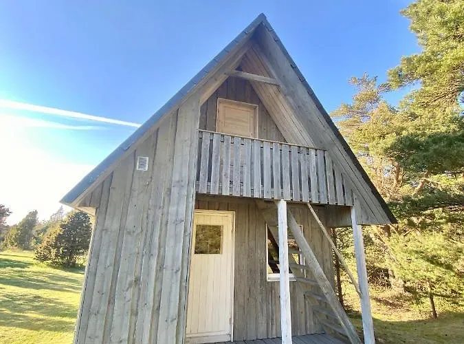 Maenniliiva Puhkemaja HIIUMAA